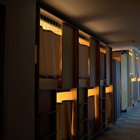 Green Marmot Capsule Hotel Zuerich Екстер'єр фото