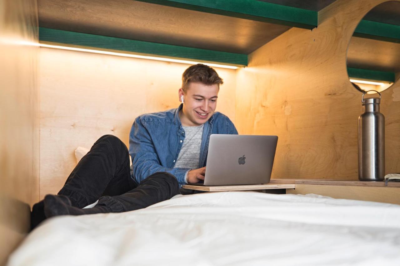 Green Marmot Capsule Hotel Zuerich Екстер'єр фото