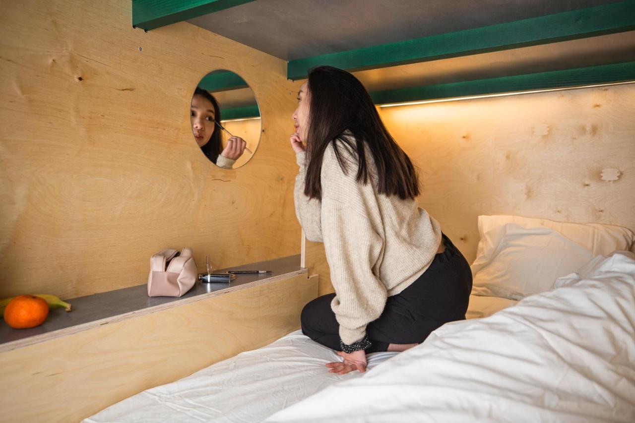 Green Marmot Capsule Hotel Zuerich Екстер'єр фото