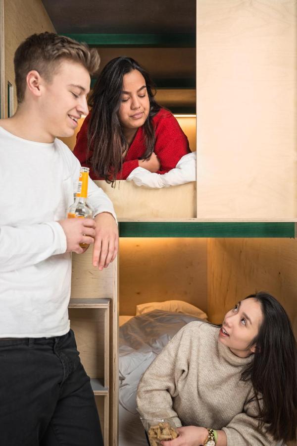 Green Marmot Capsule Hotel Zuerich Екстер'єр фото